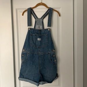 Levi’s Overall Shorts -Urban Outfitters